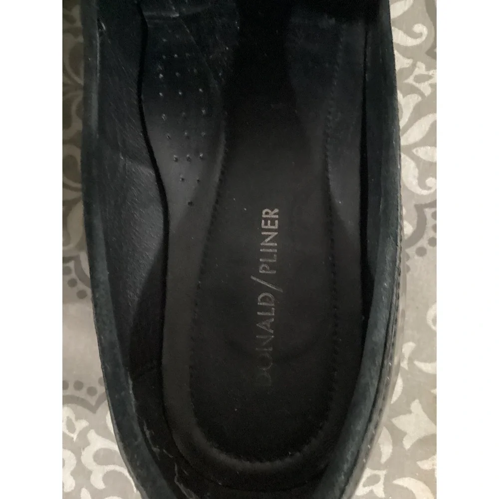 Donald Pliner Men's Black Leather Penny Loafers Size 9.5 M Slip-On Dress Shoes
